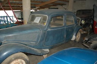 Citroen Traction Avant 11 BL, 1955, 11 CV, Conduite interieure (11-2006, pris en Beaujolais)(01)